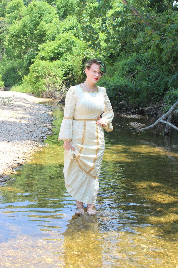 Juliet Dress // Vintage Elizabethan Style 1960's C