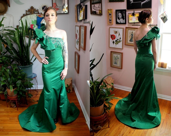 Madeline Gown // 1940's Inspired Emerald Green Flo
