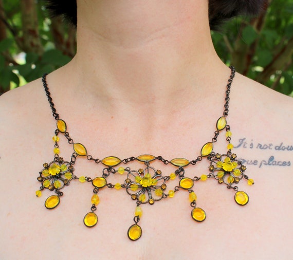 Vintage Daisy Rhinestone Statement Necklace // Ant