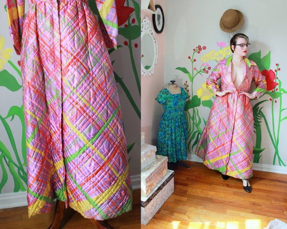 Vintage 1950's Pink Plaid Quilted Dressing Gown //