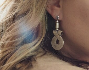 Sterling silver pearl statement earrings, large pearl earrings, hammered silver earrings, cowgirl earrings, southwestern earrings