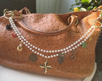 Catena per borsa con perle e ciondoli