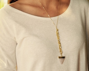 Christmas gift for her, long boho necklace, rose quartz necklace, pink boho necklace, pink pendant necklace, gold leaf chain
