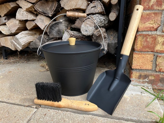 USA Made Fireplace Stove Whisk Broom & Shovel BUCKET With Lid Dustpan Set  Brush Cleaning Coal Ash Pan Coco Fiber Firepit Dixie Cowboy 