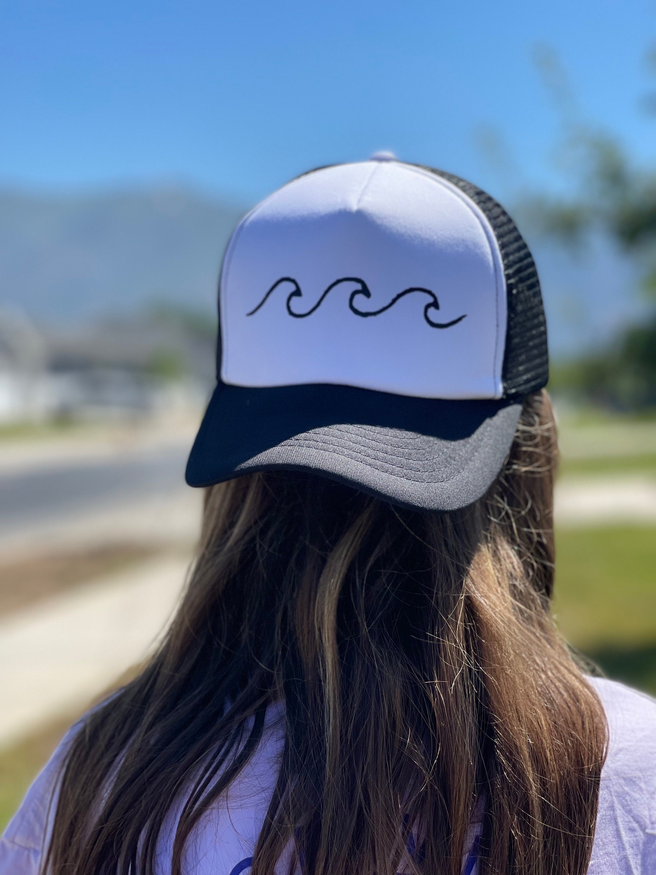 Heather Brown Surf Rainbow  Beach Trucker Mesh Hat Trucker II Embroidered Hat – Jack main image 3