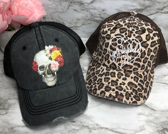 Wilde hoed, luipaard print hoed, schedel, schedel trucker hoed, schedel mode, schedel bloemen, bloemen schedel hoed, bloemen schedel trucker hoed, mooie schedel