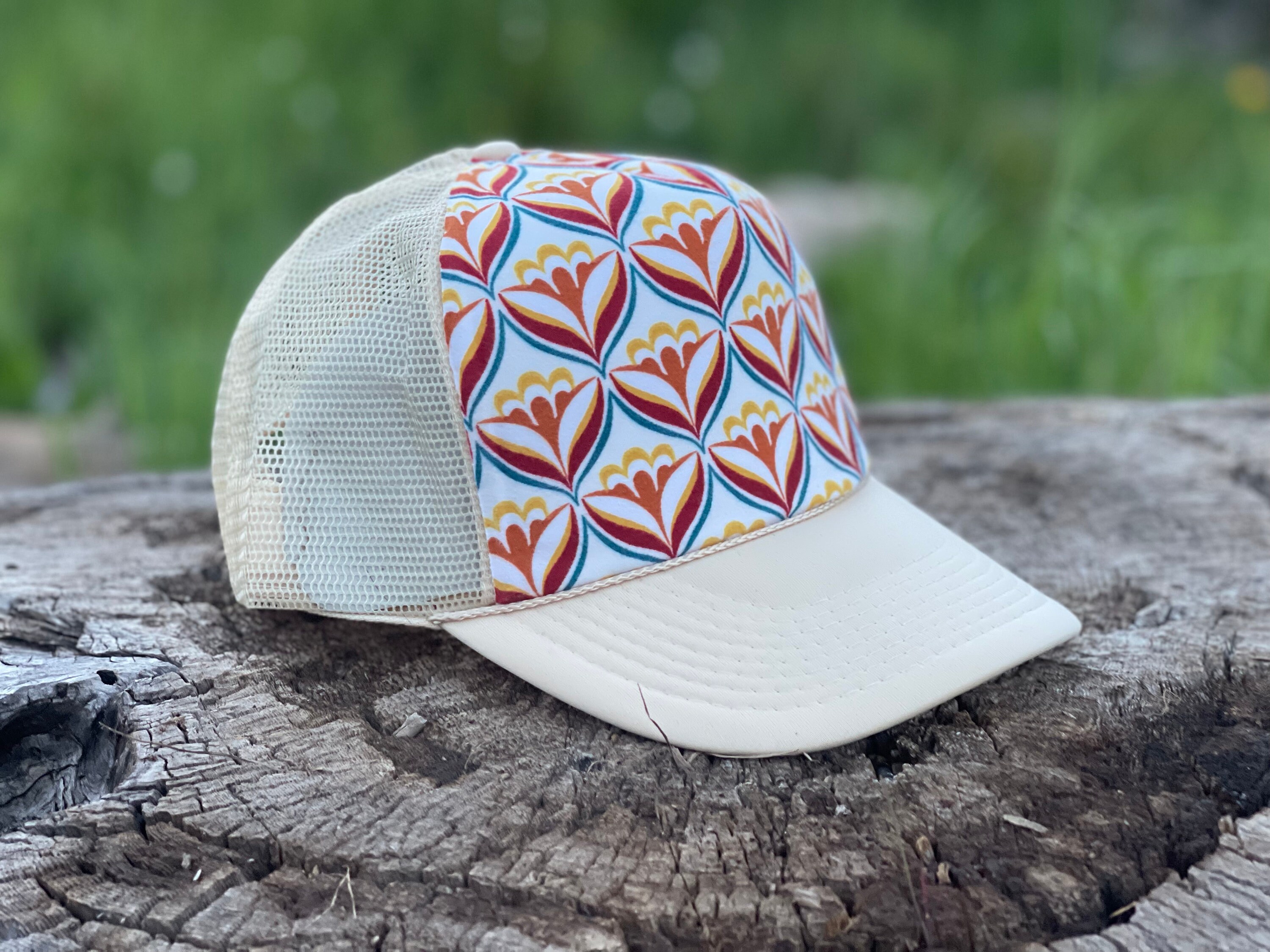 Floral Trucker Hat: Women display picture 2