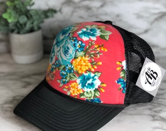 Coral Floral Trucker Hat: Custom Women display picture 1