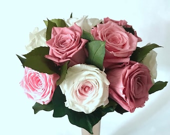 Bouquet with stabilized roses, longlife roses