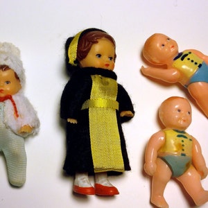 Miniature Vintage Doll Collection, Dollhouse Dolls, Antique Baby Dolls, Tiny Dolls, Doll Collection, Collector Dolls, Rare Dolls, Girls Toys