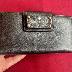 Billetera delgada negra, Billetera negra, Billetera delgada, Billetera Kate Spade, Billetera de cuero, Billetera negra con cremallera, Billetera de diseñador, Billetera negra