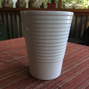 White Retro Vase, Retro White Vase, White Vase, Pottery White Vase, Deco White Vase, Deco White Planter ,Deco Vase, Ribbed White Vase