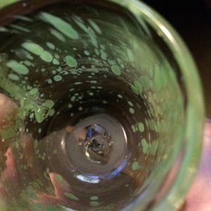 Blåst glasmugg, hantverksmugg, konstglasmugg, konstglasmugg, konstkaffekopp, bohemisk mugg, bohemisk glasmugg, glaskopp, hantverksglasmugg, grön mugg bild 6