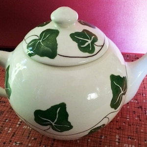 60s Teapot, Ceramic Teapot, Pottery Teapot, Hartstone Teapot, Ivy Teapot, Retro Teapot, 80s Ceramic Teapot, Century Teapot, Green Teapot