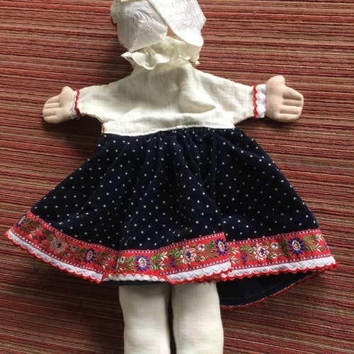 Lady Puppet, Hand Puppet, Folk Art Puppet, Woman Puppet,Retro Puppet