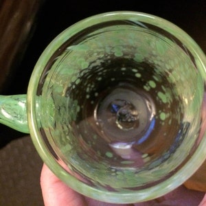 Blåst glasmugg, hantverksmugg, konstglasmugg, konstglasmugg, konstkaffekopp, bohemisk mugg, bohemisk glasmugg, glaskopp, hantverksglasmugg, grön mugg bild 5