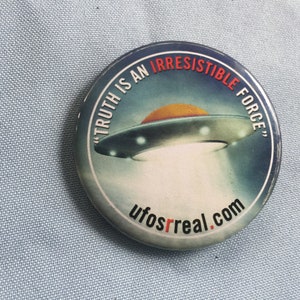 UFO Schmuck, Alien Schmuck, Space Brosche, Space Pin, UFO Pin, Sci Fi Pin, Alien Pin, Space Pin, Weltall Pinback, Sci Fi Brosche, UFO Brosche