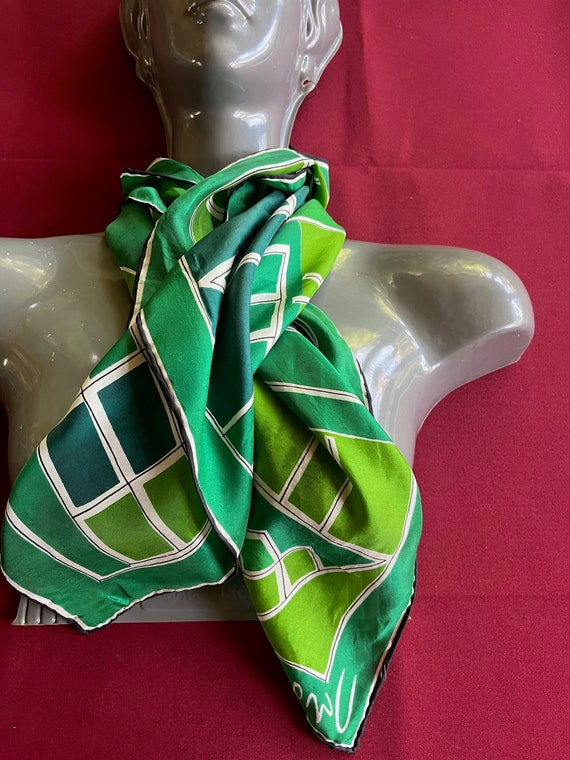 Green Scarf, Vera Scarf, Mod 60s Scarf, 60s Green Scarf, Green Neck Scarf, Green White Scarf, Casual Green Scarf, Mod Scarf, Mod Green Scarf