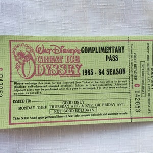 Disney Ephemera, Spectacle Sur Glace Disney, Disney Années 80, Spectacle Disney, Spectacle Sur Glace, Patinage Sur Glace Disney, Spectacle De Patinage Sur Glace, Disney, Skate Show, Billet Disney