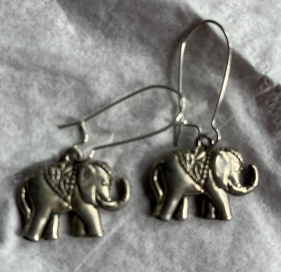 Elephant Dangle, Elephant Earring, Wood Carve Ear… - image 8