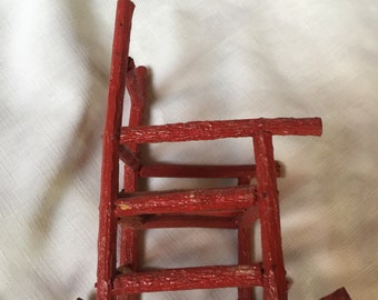 Chaise Dollhouse, Chaise Miniature, Chaise de poupée rétro, chaise de bascule de poupée, chaise de poupée de brindille, chaise de poupée rouge, chaise de poupée, chaise de poupée, chaise de poupée en bois
