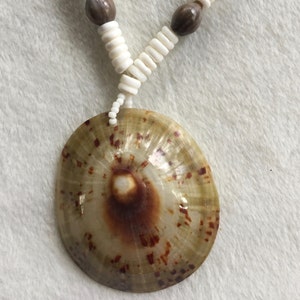 Big Shell Necklace, Shell Pendant, Beach Necklace, Shell Necklace, Surfer Necklace, Huge Shell Pendant, Big Shell Pendant, Statement Pendant