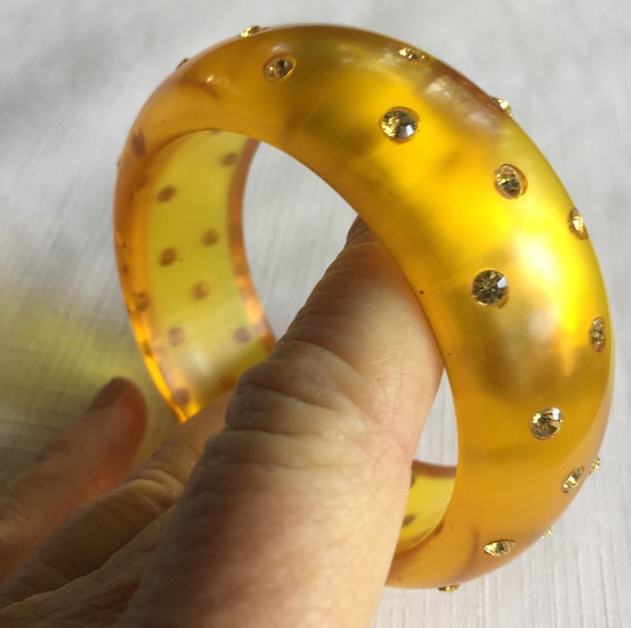 Retro Bangle, Bakelite Bracelet, Yellow Bracelet, 