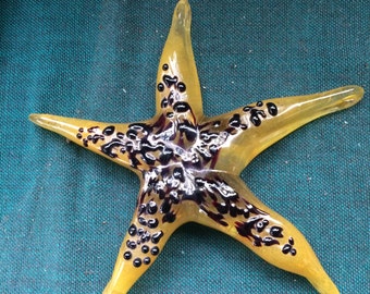 Étoile de mer en verre soufflé, sculpture d’étoile de mer, étoile de mer, art d’étoile de mer, presse-papier en verre, décor de plage, sculpture de plage, art de bureau, art de l’océan