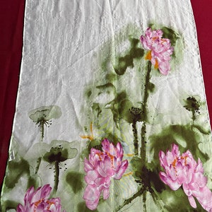 Bufanda rosa sedosa, bufanda floral, bufanda floral rosa, bufanda con estampado floral, bufanda de arte rosa, bufanda rosa sedosa, bufanda femenina, bufanda floral pastel