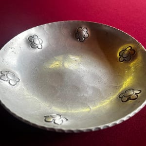 Metallschale , Aluminiumschale, Silberschale, kleine Silberschale, Metallschale, Schmuckschale aus Metall, Akzentschale, Blechschale, kleine Metallschale,