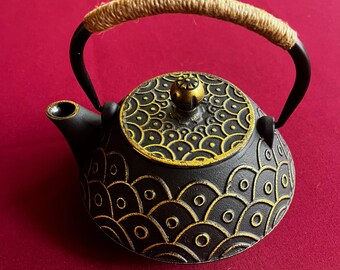 Cast Iron Teapot, Japan Teapot, Metal Teapot, Iron Teapot, Cast Iron Kettle, Asian Decor, Tea Kettle, Japan Tea Kettle, Iron Tea Kettle
