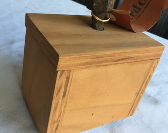 Petite boîte en bois, boîte de table basse, boîte en bois, boîte à bibelots, boîte de cachette, boîte à bibelots en bois, boîte à souvenirs, boîte hippie, boîte brune, boîte de cachette en bois