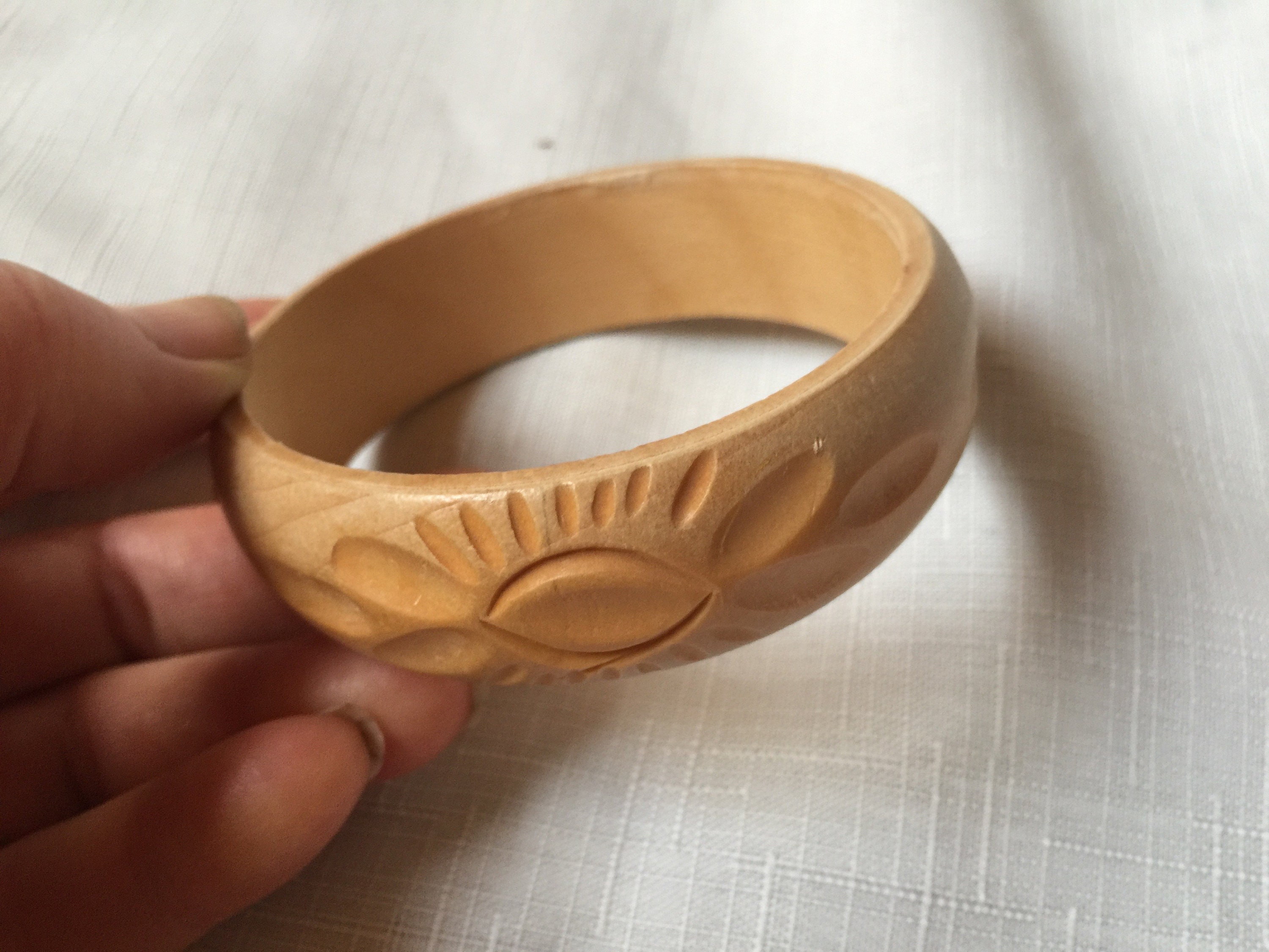 WOOD BANGLE 145T ウッドバングル bump wood bangle / natural white | yurikaakutsu