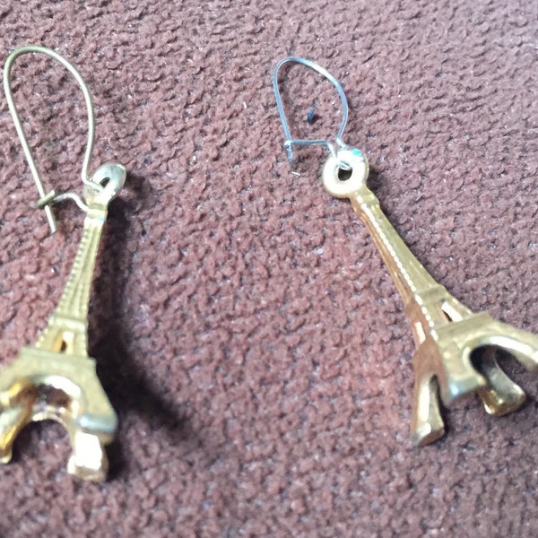 Eiffel Tower Earring, Eiffel Tower Dangle, Eiffel Tower Jewelry, France Earring, France Dangle, France Jewelry, France Gift, France Landmark