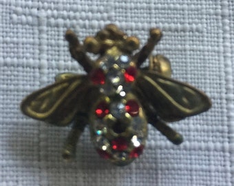 Rhinestone Bee Pin, Rhinestone Bee Brooch, Rhinestone Lapel Pin, Bee Jewelry, Bee Pin, Bee Brooch, Red Brooch, Bug PIn, Bug Brooch, Red Pin