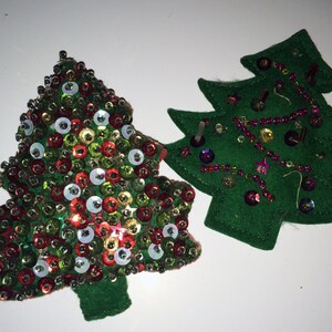 Christmas Tree Pin, Christmas Jewelry, Christmas Pin, Christmas Brooch, Christmas Tree Jewelry, Holiday Brooch, Holiday Jewelry, Holiday Pin