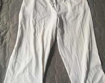 White Cropped Pants, White Baggy Shorts, White Gym Shorts, Knee Length Pant, White Gym Pant, White Long Shorts, White Culottes, White Shorts