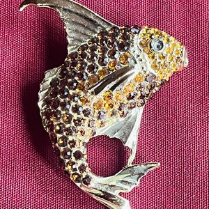 Fish Pin, Fish Brooch, Tropical Fish Pin, Tropical Fish Brooch, 50s Pin, Ladies Brooch, Women&#39;s Pin, Girls Pin, Girls Brooch, Animal Jewelry