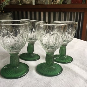 Drinking Glass Set, Clear Glass Barware Set, Cordial Sherry Cocktail Pattern Liquor Stem Green Footed Deco Aperitif Liqueur Etched Toast