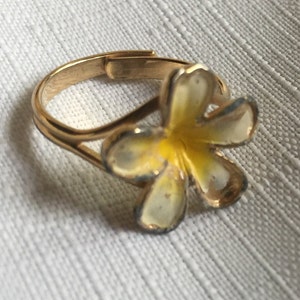 Plumeria Ring, Hawaii Ring, Hawaii Flower Ring, Flower Ring, One SIze Ring, Adjustable Ring, Tropical Ring, Enamel Flower Ring, Floral Ring