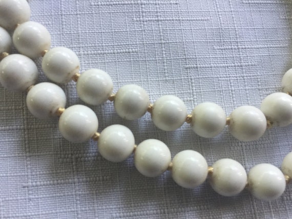 White Necklace, White Beads, White Bead Necklace,… - image 4