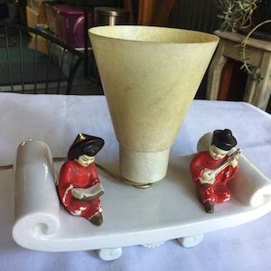 Lámpara de cerámica china, figura china, lámpara asiática, escultura, chuchería china, chuchería asiática, hombre de cerámica asiática, cerámica china