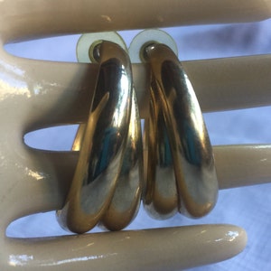 Boucle d’oreille Gold Hoop, Boucle d’oreille Big Gold, Boucle d’oreille Hoop, Big Gold Hoop, Boucle d’oreille en or des années 80, Boucle d’oreille en or classique, Cerceau d’or chunky, Cerceau d’or des années 80