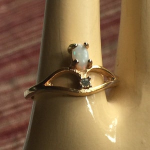Opal Diamond Ring, Opal Pinkie Ring, Opal Pinky Ring, Child Opal Ring, Delicate Opal Ring, Diamond Opal Pinky, Delicate Pinky Ring,