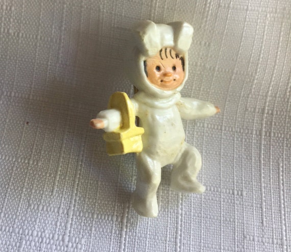 Easter Pin, Easter Brooch, Easter Lapel Pin, Bunn… - image 1