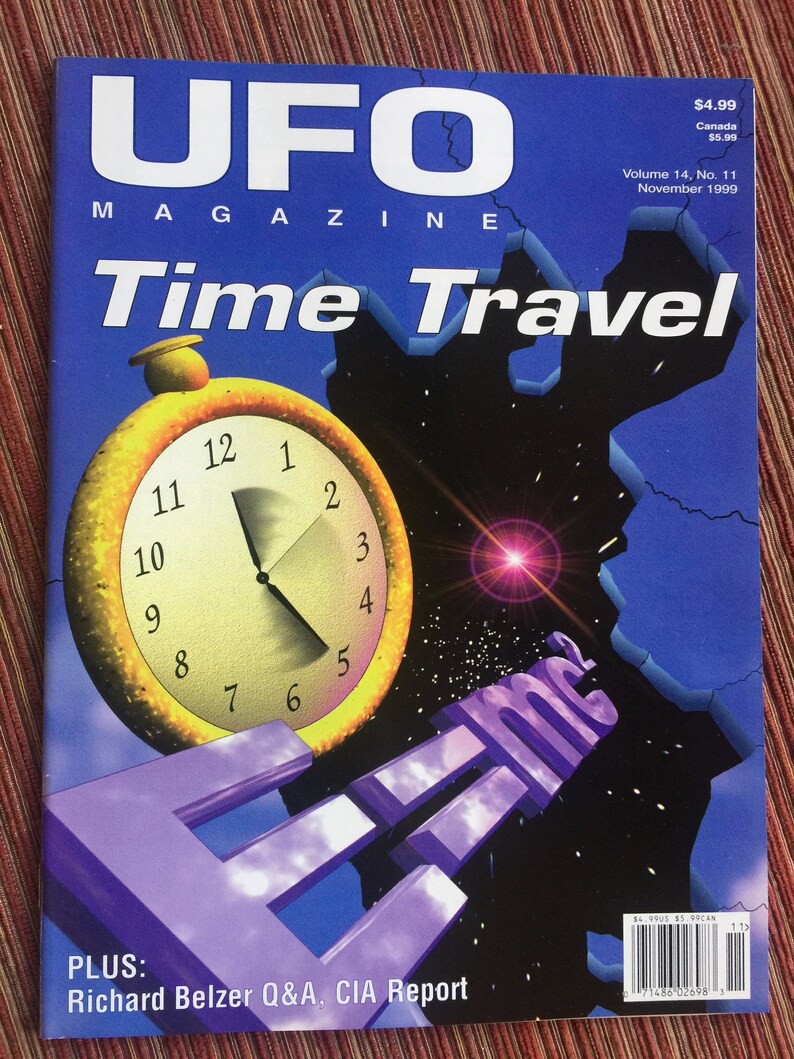 Puede incluir: UFO Magazine Volumen 14, N.&ordm; 11, noviembre de 1999, con el t&iacute;tulo Time Travel. La portada muestra un gran reloj de bolsillo amarillo, la ecuaci&oacute;n E=mc2 en morado y un fondo espacial oscuro con una estrella brillante. Incluye Richard Belzer Q&A.