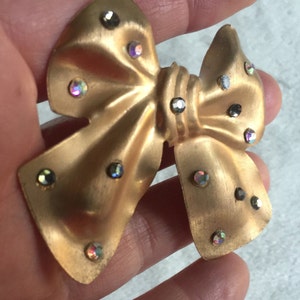 Rhinestone Bow Pin, Metal Brooch, Bow Tie Pin, Copper Pin, Bow Pin, Mid Century Pin, Copper Brooch, Metal Bow Brooch, Metal Bow Pin, Brooch