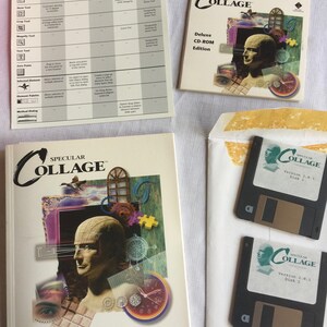 Puede incluir: Un manual de usuario blanco para el software Specular Collage. La portada presenta un collage de im&aacute;genes, incluyendo un reloj, una ventana, una pieza de rompecabezas y un busto de un hombre. El t&iacute;tulo "Specular Collage" est&aacute; escrito en texto verde y blanco. El manual est&aacute; acompa&ntilde;ado por un CD-ROM y dos disquetes, todos etiquetados con el nombre y la versi&oacute;n del software.