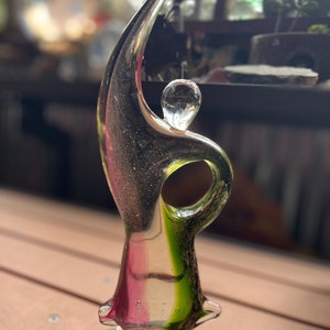 Scultura in vetro, scultura di danza, arte di danza, statuetta di danza, arte vetraria astratta, arte di danza in vetro, arte in stile di Murano, arte del vetro, figura in vetro