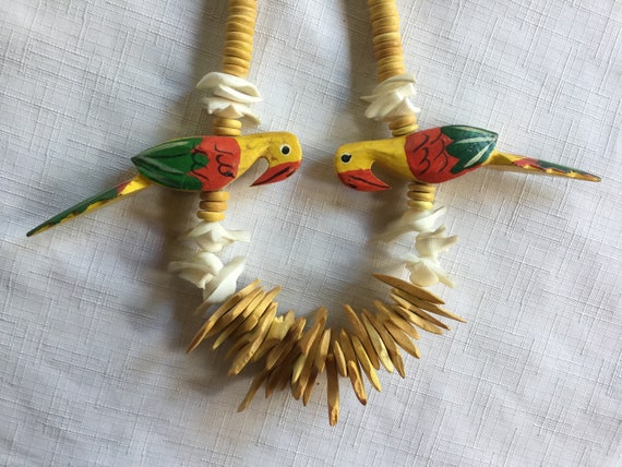 Tropical Necklace, Bird Necklace, Novelty Necklace, Hawaii Necklace, Island Necklace, 80s Necklace, Vacation Necklace, Shell Necklace